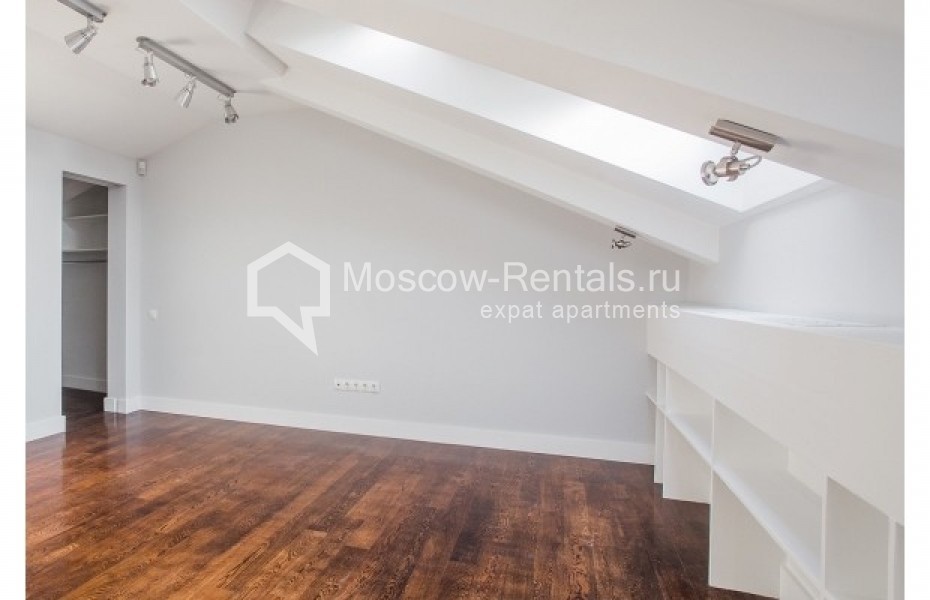 Photo #10 6-room (5 BR) apartment for <a href="http://moscow-rentals.ru/en/articles/long-term-rent" target="_blank">a long-term</a> rent
 in Russia, Moscow, Arbat str, 27/47
