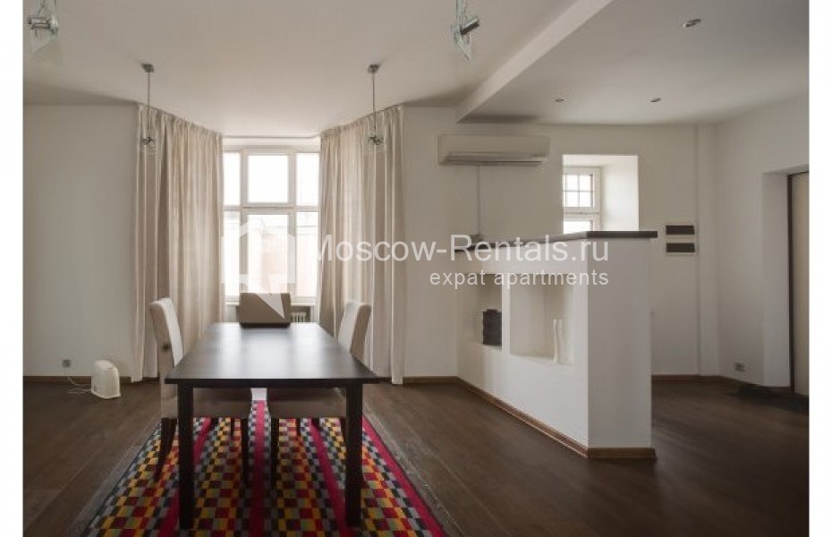 Photo #2 3-room (2 BR) apartment for <a href="http://moscow-rentals.ru/en/articles/long-term-rent" target="_blank">a long-term</a> rent
 in Russia, Moscow, Malaya Ordynka str, 3