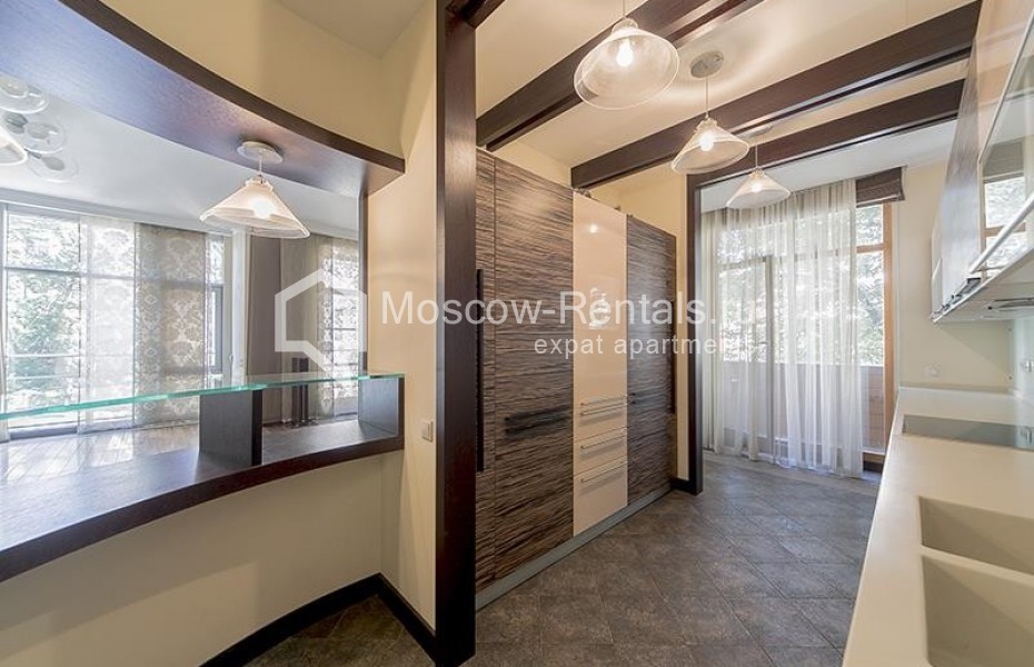 Photo #5 4-room (3 BR) apartment for <a href="http://moscow-rentals.ru/en/articles/long-term-rent" target="_blank">a long-term</a> rent
 in Russia, Moscow, Burdenko str, 10