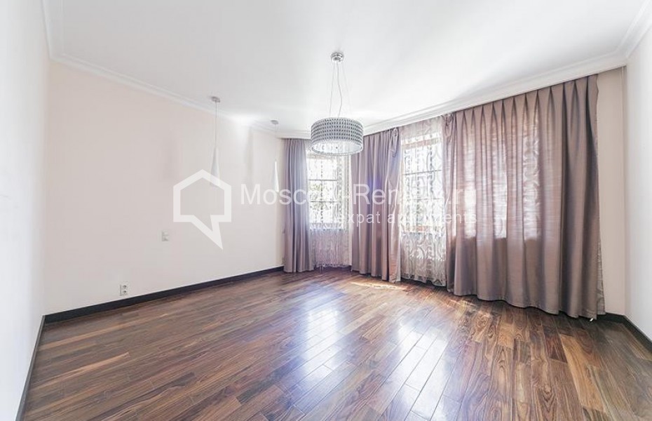 Photo #8 4-room (3 BR) apartment for <a href="http://moscow-rentals.ru/en/articles/long-term-rent" target="_blank">a long-term</a> rent
 in Russia, Moscow, Burdenko str, 10