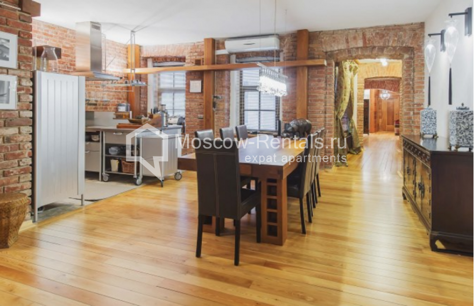 Photo #1 4-room (3 BR) apartment for <a href="http://moscow-rentals.ru/en/articles/long-term-rent" target="_blank">a long-term</a> rent
 in Russia, Moscow, Arbat str, 25/36