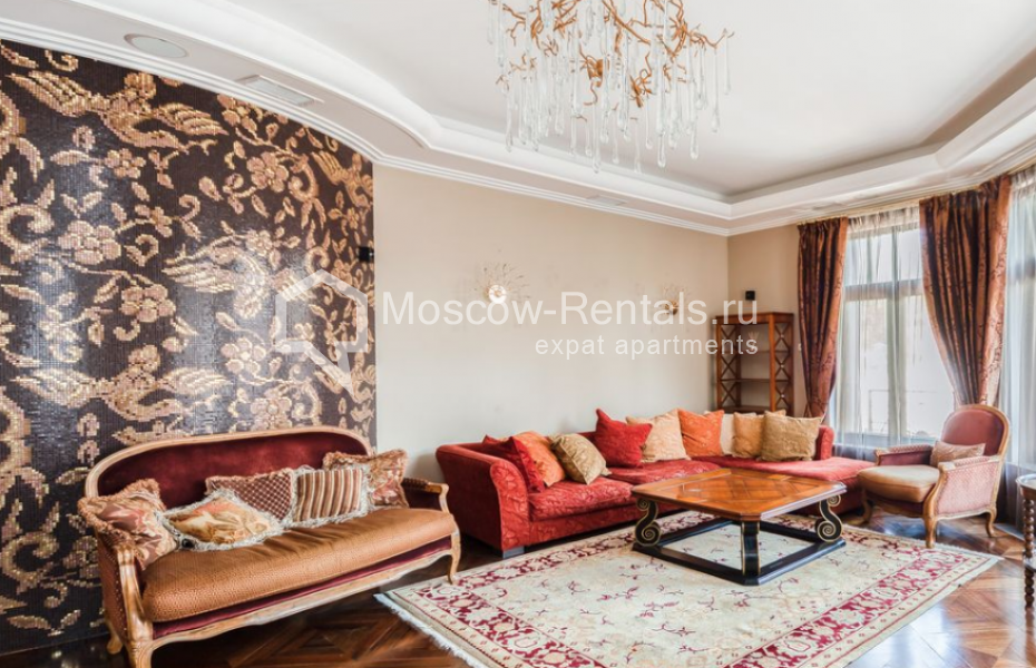 Photo #1 4-room (3 BR) apartment for <a href="http://moscow-rentals.ru/en/articles/long-term-rent" target="_blank">a long-term</a> rent
 in Russia, Moscow, Arbat str, 18С1