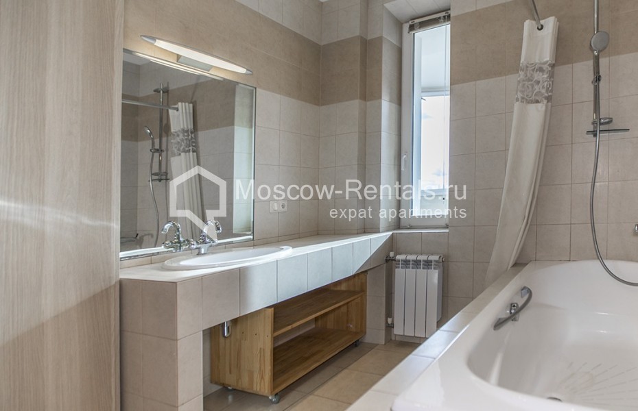 Photo #22 4-room (3 BR) apartment for <a href="http://moscow-rentals.ru/en/articles/long-term-rent" target="_blank">a long-term</a> rent
 in Russia, Moscow, Michurinskyi prospect, 11к3