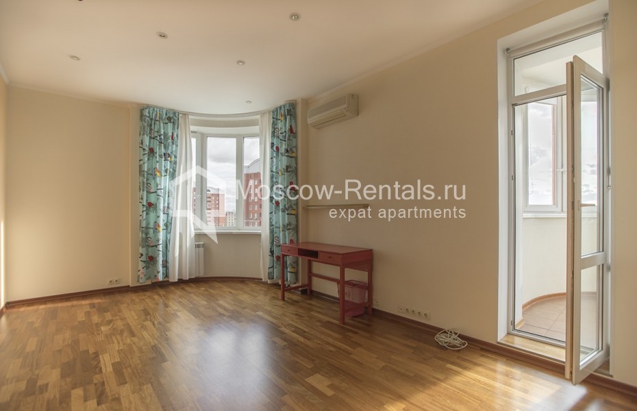 Photo #17 4-room (3 BR) apartment for <a href="http://moscow-rentals.ru/en/articles/long-term-rent" target="_blank">a long-term</a> rent
 in Russia, Moscow, Michurinskyi prospect, 11к3