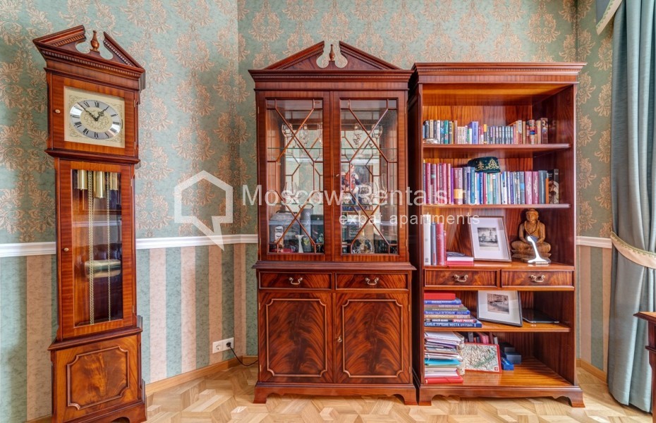 Photo #35 4-room (3 BR) apartment for <a href="http://moscow-rentals.ru/en/articles/long-term-rent" target="_blank">a long-term</a> rent
 in Russia, Moscow, Yakovoapostolskyi lane, 9С3