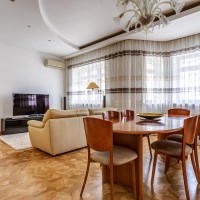 Photo #1 4-room (3 BR) apartment for <a href="http://moscow-rentals.ru/en/articles/long-term-rent" target="_blank">a long-term</a> rent
 in Russia, Moscow, Yakovoapostolskyi lane, 9С3