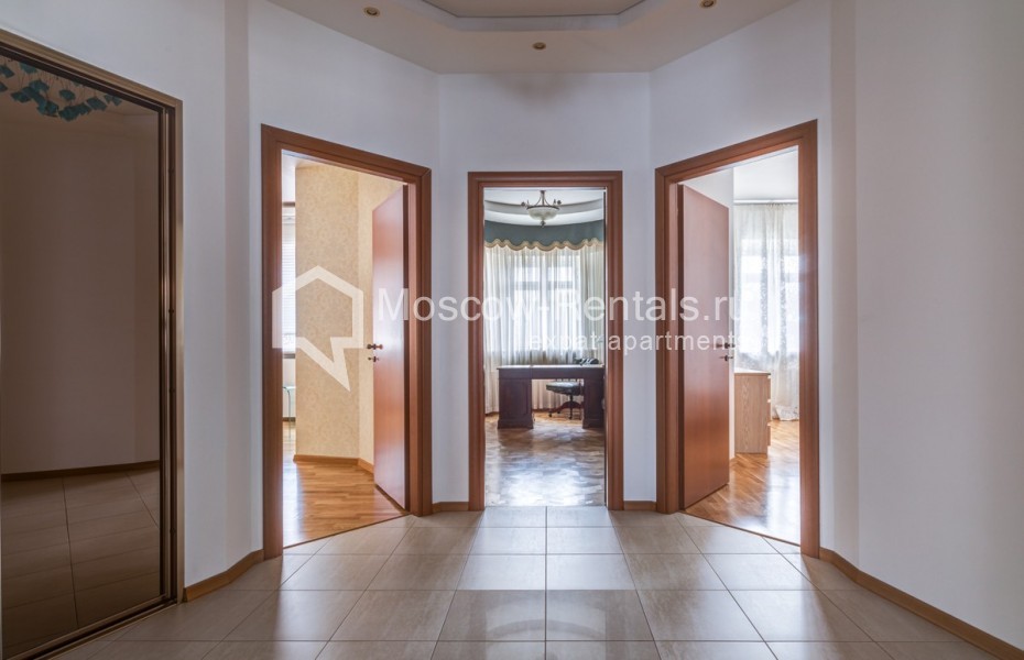 Photo #54 4-room (3 BR) apartment for <a href="http://moscow-rentals.ru/en/articles/long-term-rent" target="_blank">a long-term</a> rent
 in Russia, Moscow, Yakovoapostolskyi lane, 9С3
