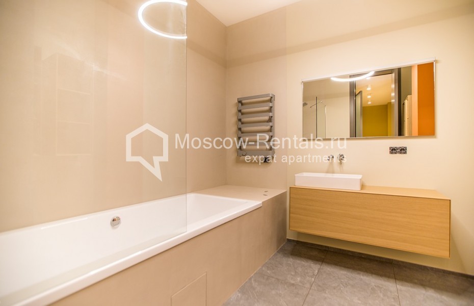 Photo #11 3-room (2 BR) apartment for <a href="http://moscow-rentals.ru/en/articles/long-term-rent" target="_blank">a long-term</a> rent
 in Russia, Moscow, Zvonarskyi lane, 3