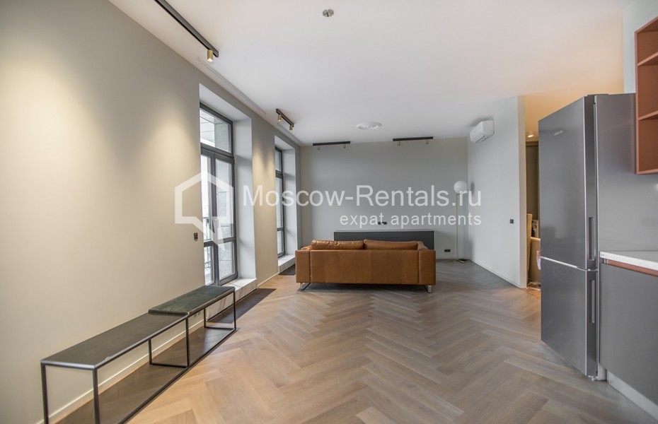 Photo #1 3-room (2 BR) apartment for <a href="http://moscow-rentals.ru/en/articles/long-term-rent" target="_blank">a long-term</a> rent
 in Russia, Moscow, Zvonarskyi lane, 3