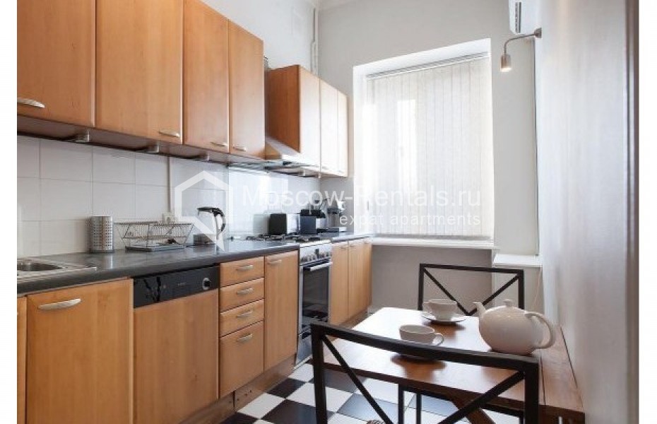 Photo #8 4-room (3 BR) apartment for <a href="http://moscow-rentals.ru/en/articles/long-term-rent" target="_blank">a long-term</a> rent
 in Russia, Moscow, Tverskaya str., 27С1