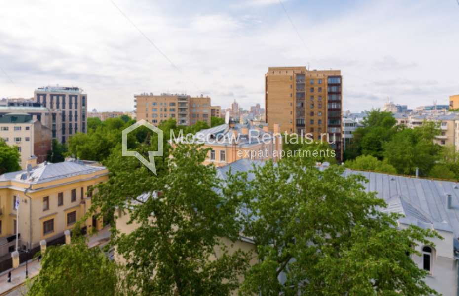 Photo #15 3-room (2 BR) apartment for <a href="http://moscow-rentals.ru/en/articles/long-term-rent" target="_blank">a long-term</a> rent
 in Russia, Moscow, Spiridonovka str, 12