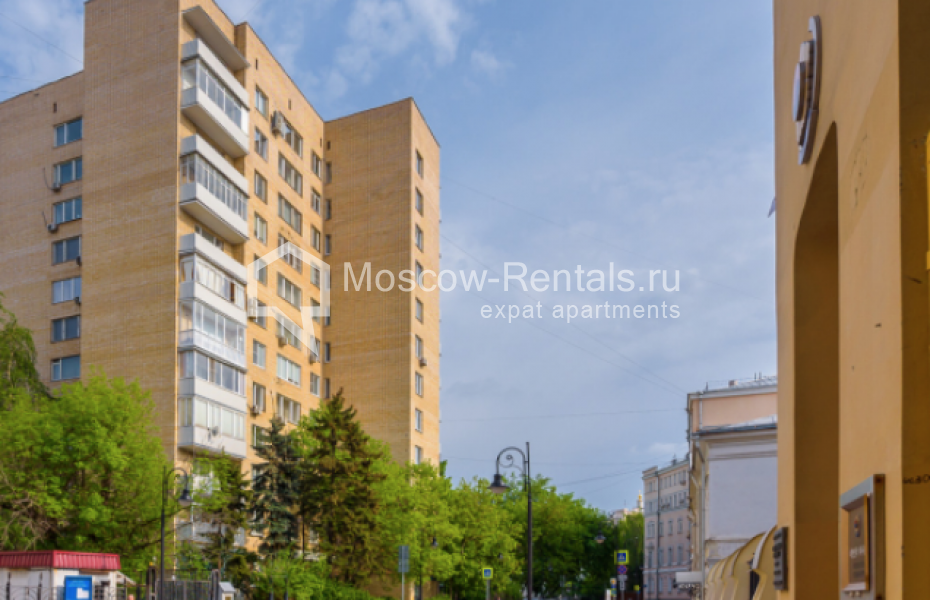 Photo #19 3-room (2 BR) apartment for <a href="http://moscow-rentals.ru/en/articles/long-term-rent" target="_blank">a long-term</a> rent
 in Russia, Moscow, Spiridonovka str, 12