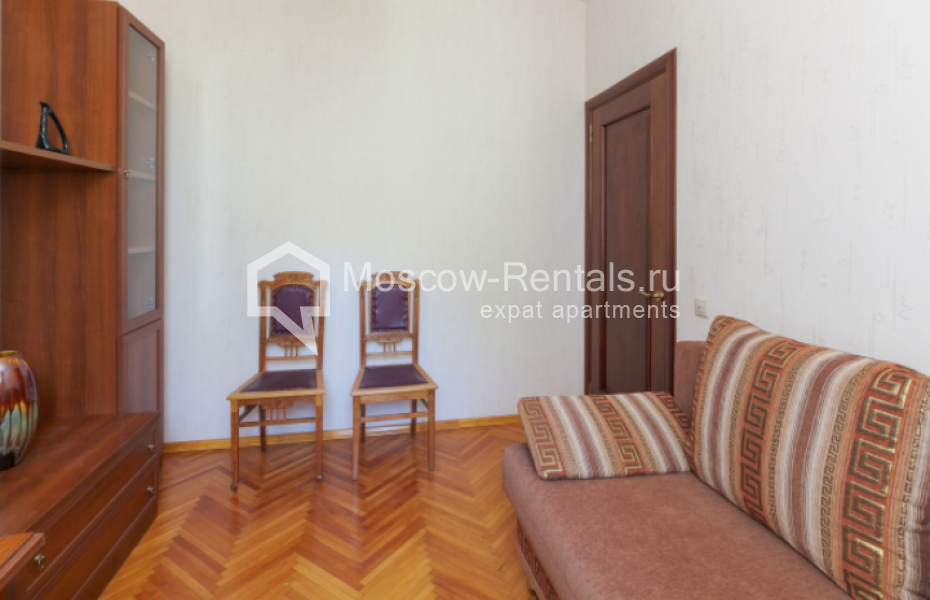 Photo #8 3-room (2 BR) apartment for <a href="http://moscow-rentals.ru/en/articles/long-term-rent" target="_blank">a long-term</a> rent
 in Russia, Moscow, Trekhprudnyi lane, 6