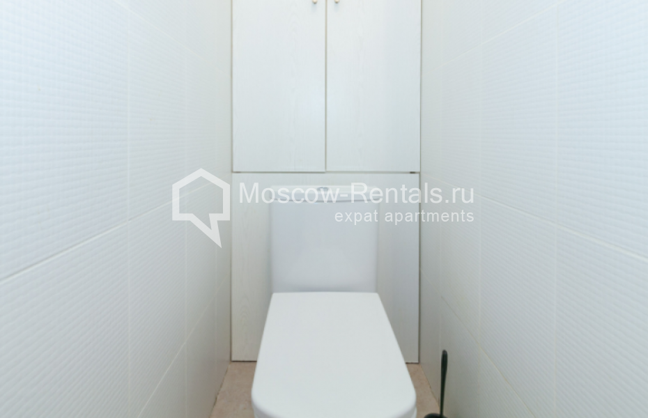 Photo #10 3-room (2 BR) apartment for <a href="http://moscow-rentals.ru/en/articles/long-term-rent" target="_blank">a long-term</a> rent
 in Russia, Moscow, Trekhprudnyi lane, 6