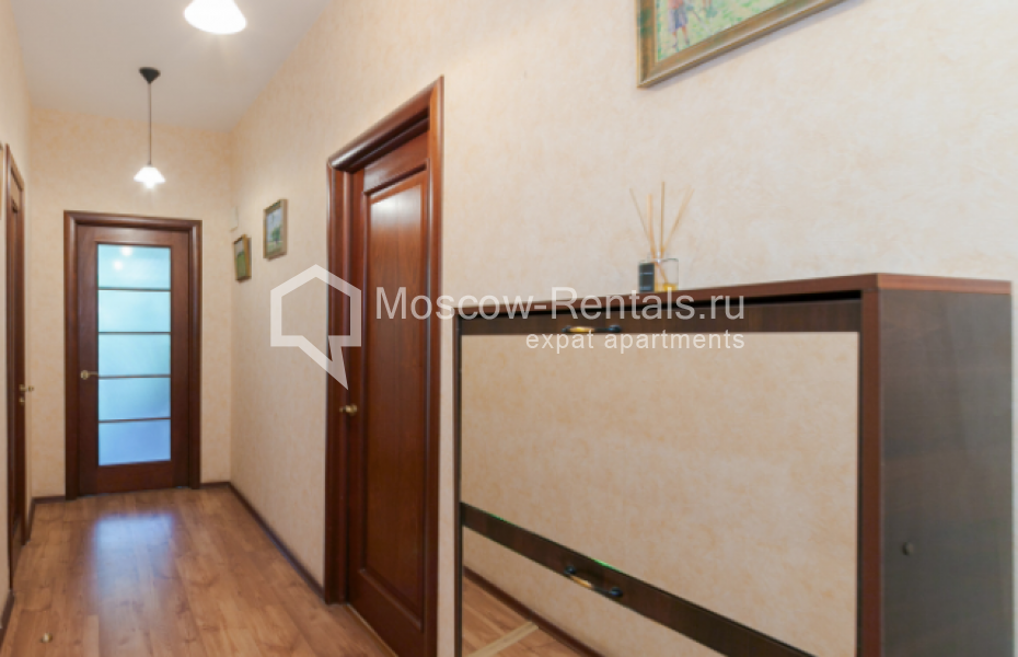 Photo #12 3-room (2 BR) apartment for <a href="http://moscow-rentals.ru/en/articles/long-term-rent" target="_blank">a long-term</a> rent
 in Russia, Moscow, Trekhprudnyi lane, 6