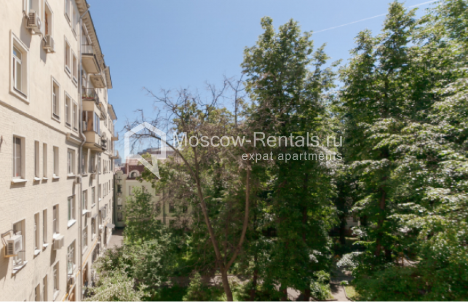 Photo #14 3-room (2 BR) apartment for <a href="http://moscow-rentals.ru/en/articles/long-term-rent" target="_blank">a long-term</a> rent
 in Russia, Moscow, Trekhprudnyi lane, 6