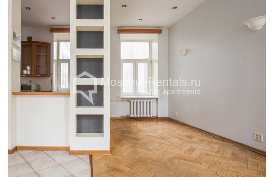 Photo #4 3-room (2 BR) apartment for <a href="http://moscow-rentals.ru/en/articles/long-term-rent" target="_blank">a long-term</a> rent
 in Russia, Moscow, Malaya Bronnaya str, 16