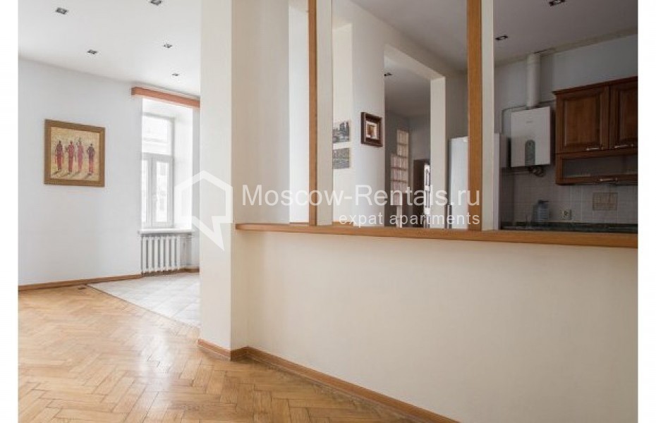 Photo #2 3-room (2 BR) apartment for <a href="http://moscow-rentals.ru/en/articles/long-term-rent" target="_blank">a long-term</a> rent
 in Russia, Moscow, Malaya Bronnaya str, 16