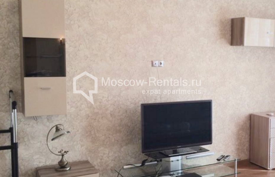 Photo #3 3-room (2 BR) apartment for <a href="http://moscow-rentals.ru/en/articles/long-term-rent" target="_blank">a long-term</a> rent
 in Russia, Moscow, Sadovaya-Kudrinskaya str, 14-16