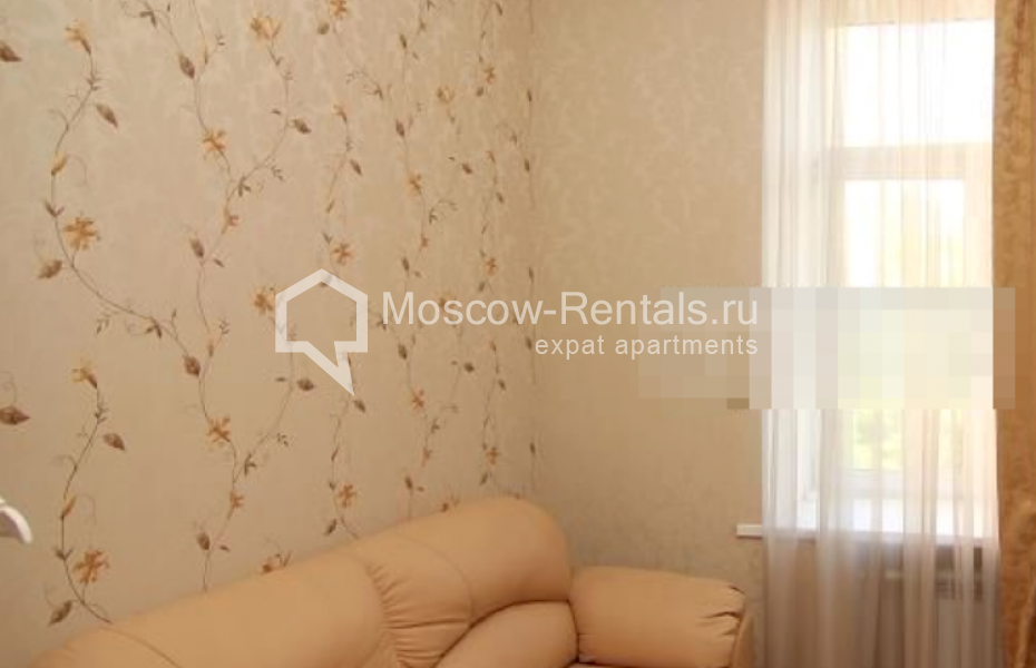 Photo #10 3-room (2 BR) apartment for <a href="http://moscow-rentals.ru/en/articles/long-term-rent" target="_blank">a long-term</a> rent
 in Russia, Moscow, Sadovaya-Kudrinskaya str, 14-16