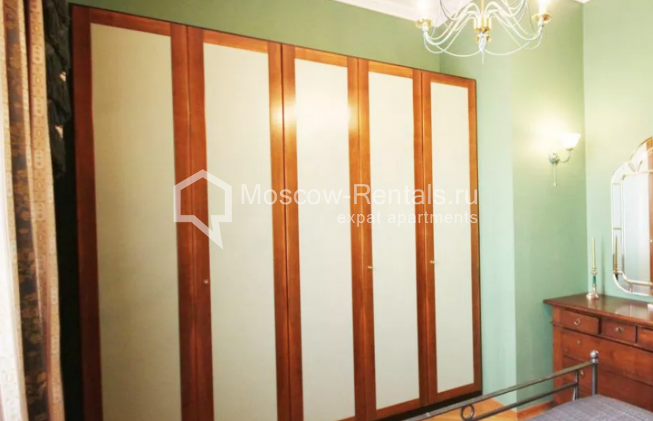 Photo #11 4-room (3 BR) apartment for <a href="http://moscow-rentals.ru/en/articles/long-term-rent" target="_blank">a long-term</a> rent
 in Russia, Moscow, Malaya Bronnaya str, 31/13