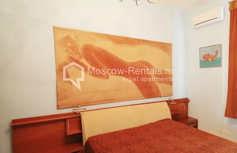 Photo #13 4-room (3 BR) apartment for <a href="http://moscow-rentals.ru/en/articles/long-term-rent" target="_blank">a long-term</a> rent
 in Russia, Moscow, Malaya Bronnaya str, 31/13