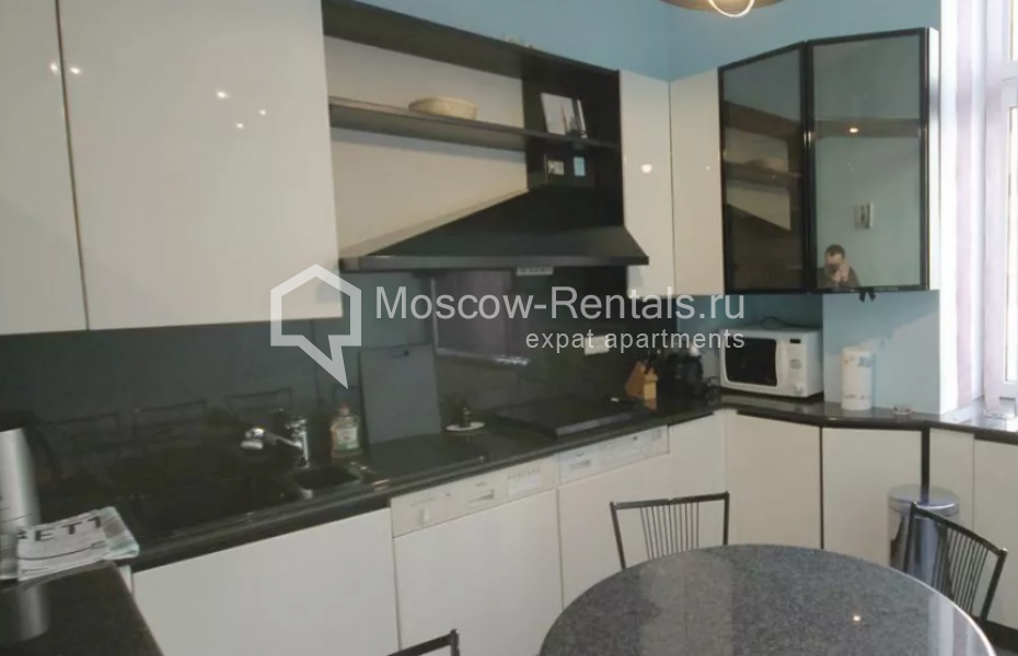 Photo #15 4-room (3 BR) apartment for <a href="http://moscow-rentals.ru/en/articles/long-term-rent" target="_blank">a long-term</a> rent
 in Russia, Moscow, Malaya Bronnaya str, 31/13