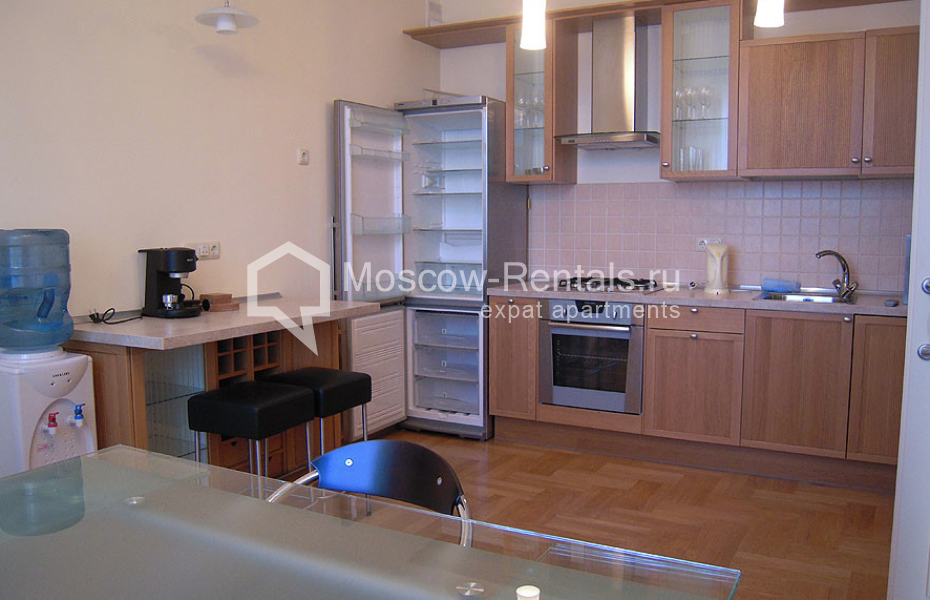 Photo #8 3-room (2 BR) apartment for <a href="http://moscow-rentals.ru/en/articles/long-term-rent" target="_blank">a long-term</a> rent
 in Russia, Moscow, Spiridonievskyi lane, 10А