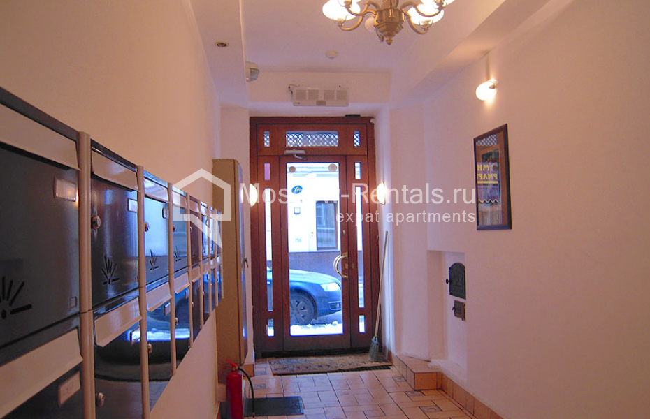 Photo #14 3-room (2 BR) apartment for <a href="http://moscow-rentals.ru/en/articles/long-term-rent" target="_blank">a long-term</a> rent
 in Russia, Moscow, Spiridonievskyi lane, 10А