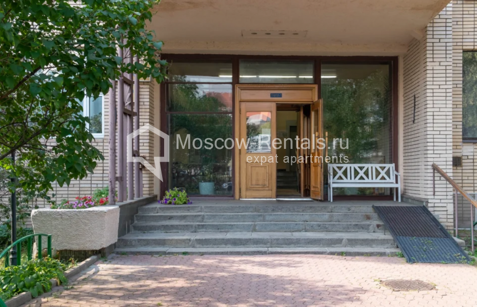 Photo #13 3-room (2 BR) apartment for <a href="http://moscow-rentals.ru/en/articles/long-term-rent" target="_blank">a long-term</a> rent
 in Russia, Moscow, Bolshaya Bronnaya str, 19