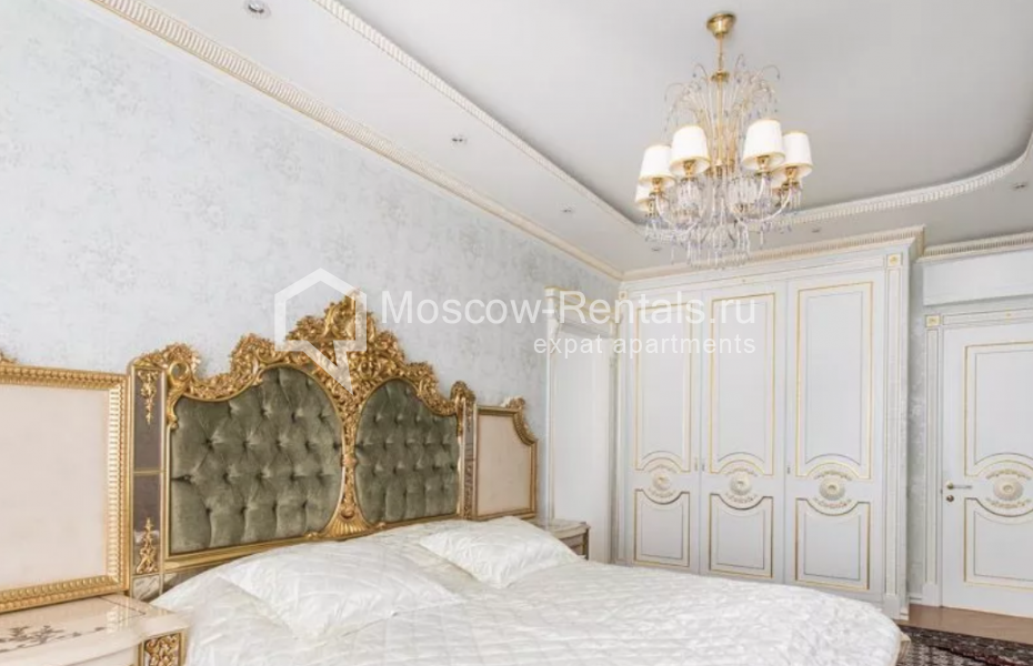 Photo #5 4-room (3 BR) apartment for <a href="http://moscow-rentals.ru/en/articles/long-term-rent" target="_blank">a long-term</a> rent
 in Russia, Moscow, Lomonosovskyi lane, 25к3