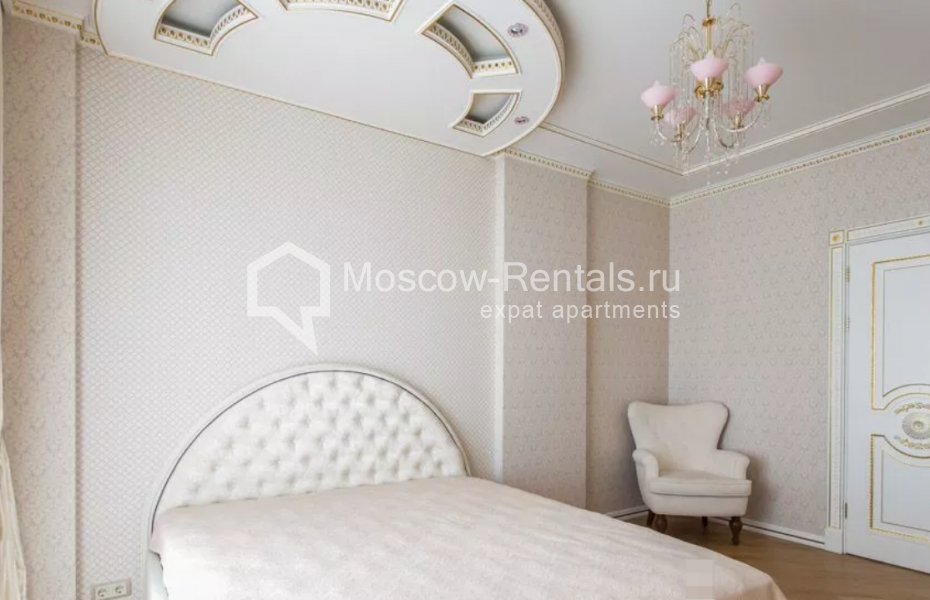 Photo #10 4-room (3 BR) apartment for <a href="http://moscow-rentals.ru/en/articles/long-term-rent" target="_blank">a long-term</a> rent
 in Russia, Moscow, Lomonosovskyi lane, 25к3