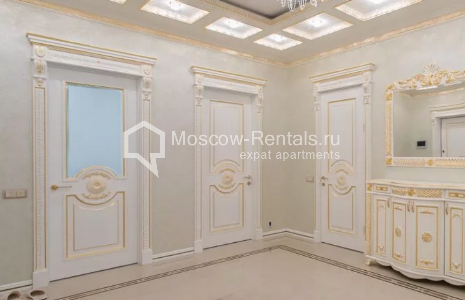Photo #15 4-room (3 BR) apartment for <a href="http://moscow-rentals.ru/en/articles/long-term-rent" target="_blank">a long-term</a> rent
 in Russia, Moscow, Lomonosovskyi lane, 25к3