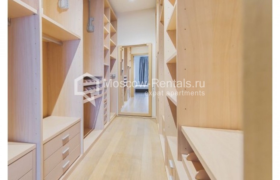 Photo #13 4-room (3 BR) apartment for <a href="http://moscow-rentals.ru/en/articles/long-term-rent" target="_blank">a long-term</a> rent
 in Russia, Moscow, Mosfilmovskaya str, 70к6