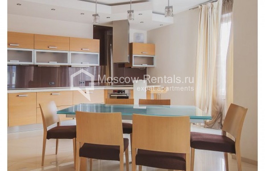Photo #2 4-room (3 BR) apartment for <a href="http://moscow-rentals.ru/en/articles/long-term-rent" target="_blank">a long-term</a> rent
 in Russia, Moscow, Mosfilmovskaya str, 70к6
