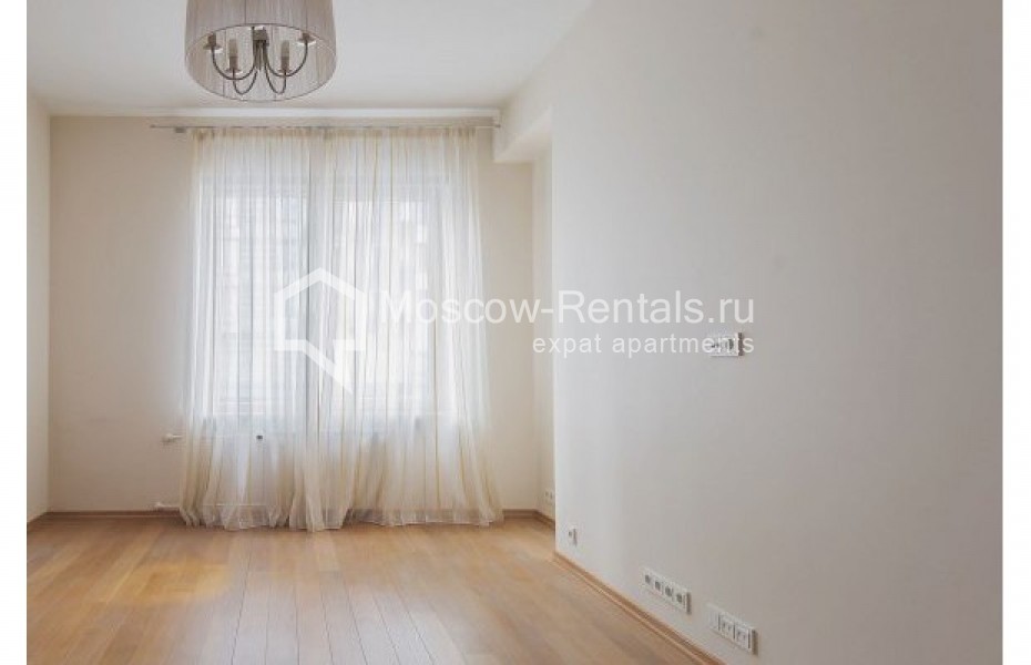 Photo #9 4-room (3 BR) apartment for <a href="http://moscow-rentals.ru/en/articles/long-term-rent" target="_blank">a long-term</a> rent
 in Russia, Moscow, Mosfilmovskaya str, 70к6