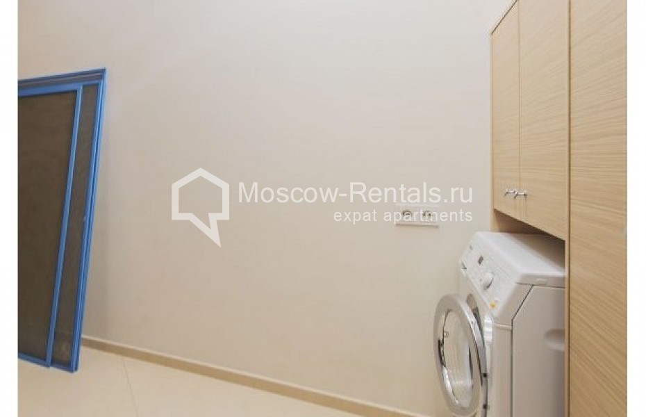 Photo #14 4-room (3 BR) apartment for <a href="http://moscow-rentals.ru/en/articles/long-term-rent" target="_blank">a long-term</a> rent
 in Russia, Moscow, Mosfilmovskaya str, 70к6