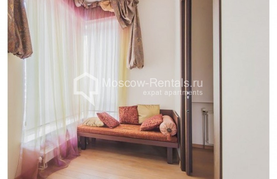 Photo #11 4-room (3 BR) apartment for <a href="http://moscow-rentals.ru/en/articles/long-term-rent" target="_blank">a long-term</a> rent
 in Russia, Moscow, Mosfilmovskaya str, 70к6