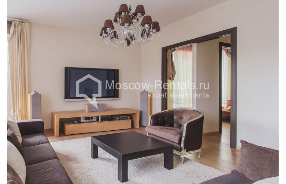 Photo #6 4-room (3 BR) apartment for <a href="http://moscow-rentals.ru/en/articles/long-term-rent" target="_blank">a long-term</a> rent
 in Russia, Moscow, Mosfilmovskaya str, 70к6