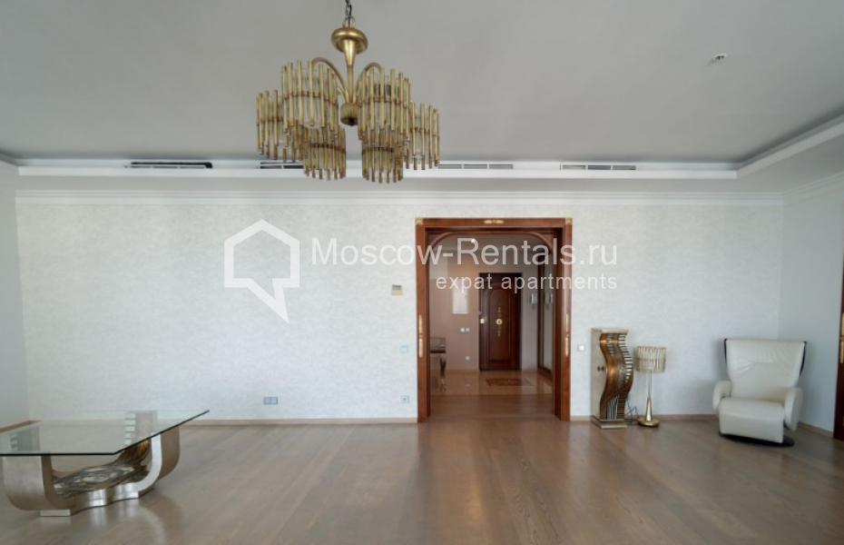 Photo #5 5-room (4 BR) apartment for <a href="http://moscow-rentals.ru/en/articles/long-term-rent" target="_blank">a long-term</a> rent
 in Russia, Moscow, Mosfilmovskaya str., 70к1