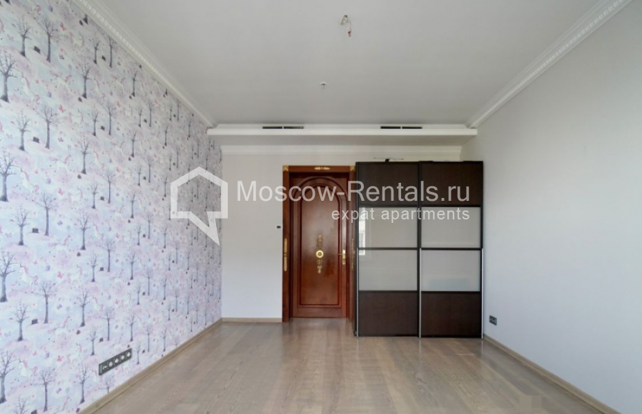 Photo #20 5-room (4 BR) apartment for <a href="http://moscow-rentals.ru/en/articles/long-term-rent" target="_blank">a long-term</a> rent
 in Russia, Moscow, Mosfilmovskaya str., 70к1