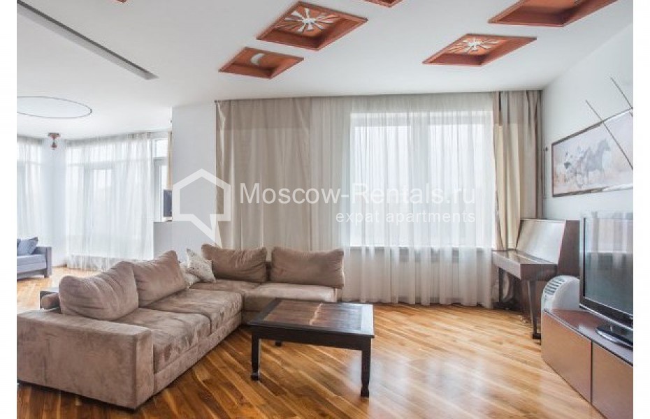 Photo #3 5-room (4 BR) apartment for <a href="http://moscow-rentals.ru/en/articles/long-term-rent" target="_blank">a long-term</a> rent
 in Russia, Moscow, Mosfilmovskaya str, 70к7