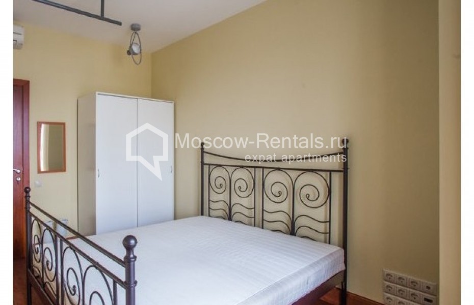 Photo #11 5-room (4 BR) apartment for <a href="http://moscow-rentals.ru/en/articles/long-term-rent" target="_blank">a long-term</a> rent
 in Russia, Moscow, Mosfilmovskaya str, 70к7
