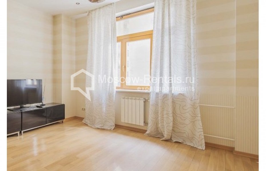 Photo #6 4-room (3 BR) apartment for <a href="http://moscow-rentals.ru/en/articles/long-term-rent" target="_blank">a long-term</a> rent
 in Russia, Moscow, Lomonosovskyi prospect, 29к3
