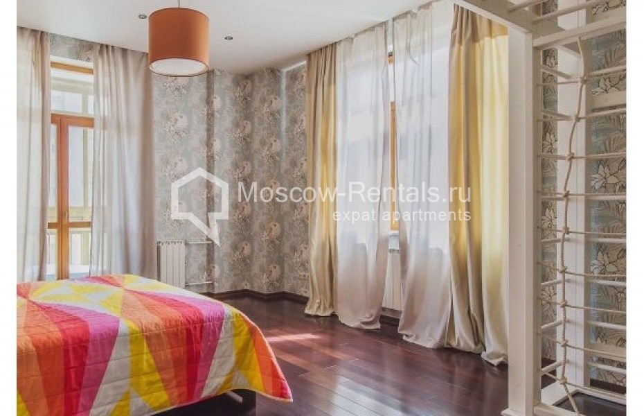 Photo #8 4-room (3 BR) apartment for <a href="http://moscow-rentals.ru/en/articles/long-term-rent" target="_blank">a long-term</a> rent
 in Russia, Moscow, Lomonosovskyi prospect, 29к3