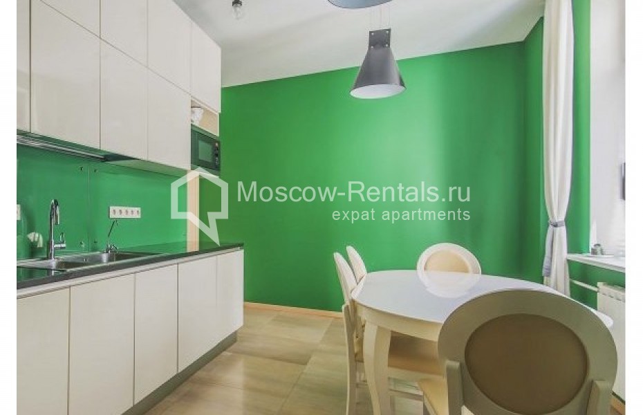 Photo #3 4-room (3 BR) apartment for <a href="http://moscow-rentals.ru/en/articles/long-term-rent" target="_blank">a long-term</a> rent
 in Russia, Moscow, Lomonosovskyi prospect, 29к3