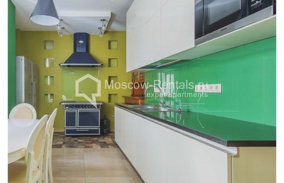 Photo #2 4-room (3 BR) apartment for <a href="http://moscow-rentals.ru/en/articles/long-term-rent" target="_blank">a long-term</a> rent
 in Russia, Moscow, Lomonosovskyi prospect, 29к3