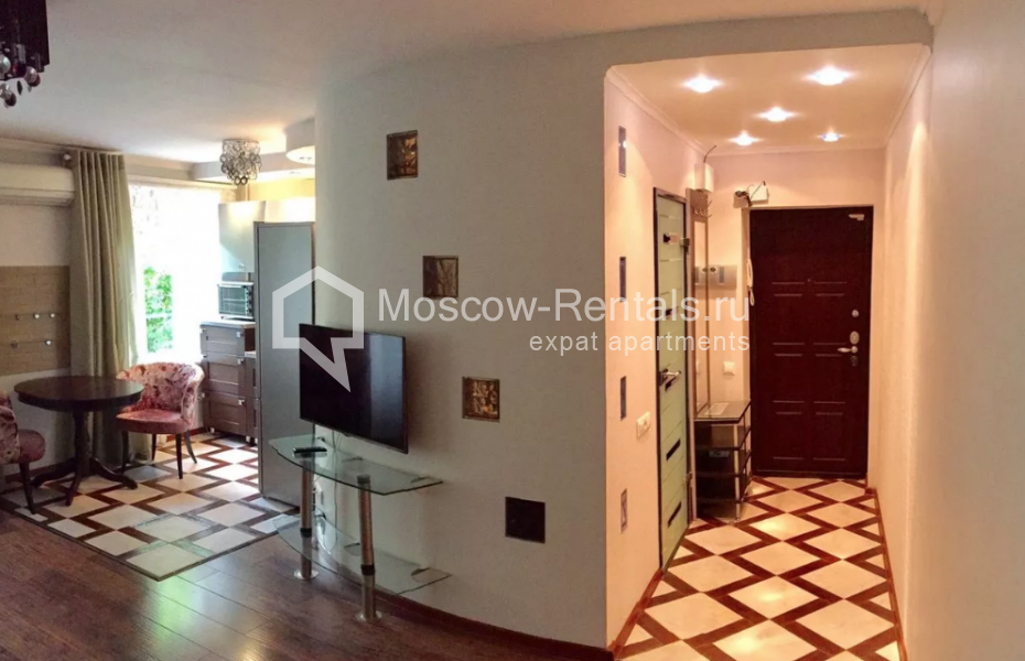 Photo #4 2-room (1 BR) apartment for <a href="http://moscow-rentals.ru/en/articles/long-term-rent" target="_blank">a long-term</a> rent
 in Russia, Moscow, Vypolzov lane, 8