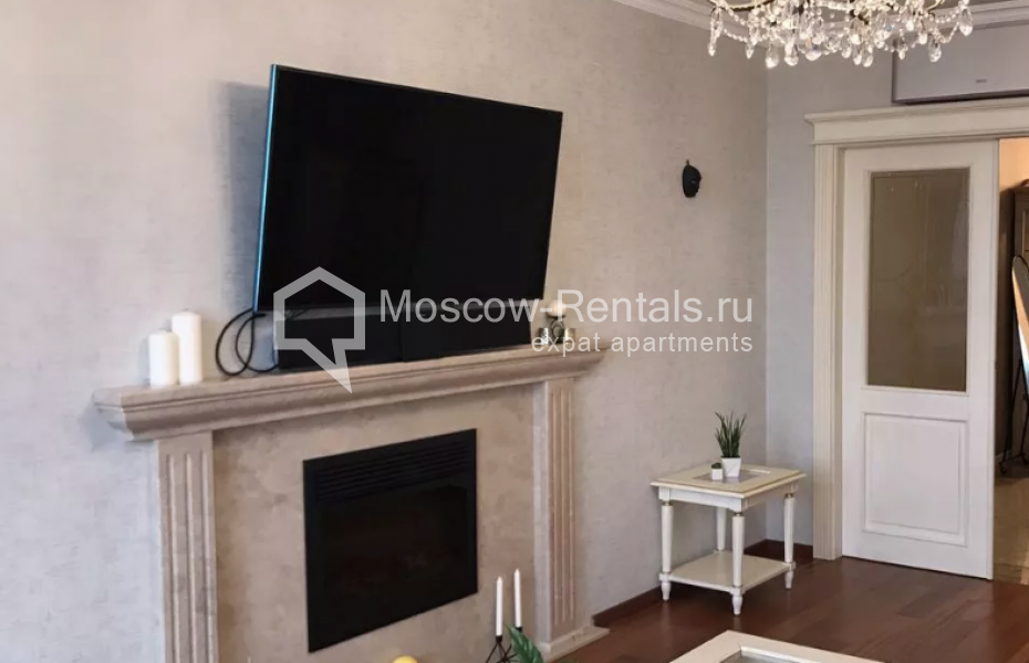 Photo #3 4-room (3 BR) apartment for <a href="http://moscow-rentals.ru/en/articles/long-term-rent" target="_blank">a long-term</a> rent
 in Russia, Moscow, Lomonosovskyi prosp., 25к1