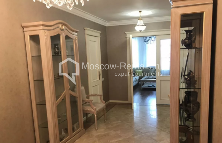 Photo #5 4-room (3 BR) apartment for <a href="http://moscow-rentals.ru/en/articles/long-term-rent" target="_blank">a long-term</a> rent
 in Russia, Moscow, Lomonosovskyi prosp., 25к1